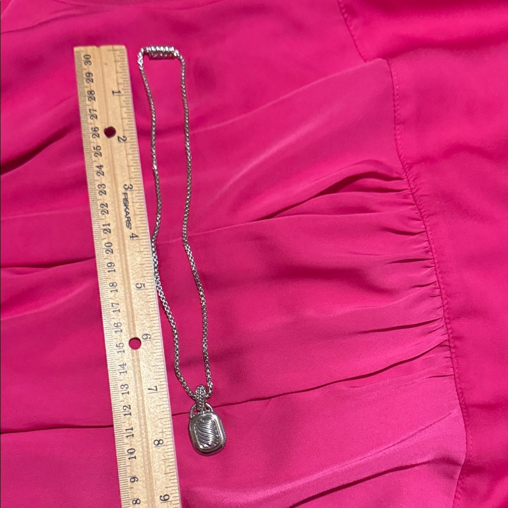 Elegant Silver Pendant Necklace - Picture 9 of 9